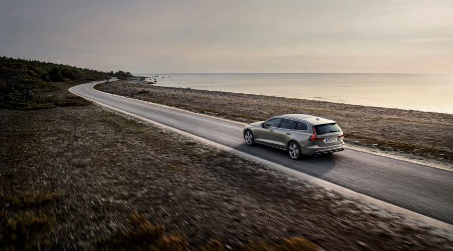  Volvo V60 T6 Inscription 2018 года  (WW) (фото 20 из 53)